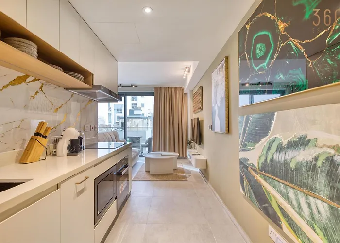 Official Mercury 2br Designer With Wifi And Ac Saint Julian's