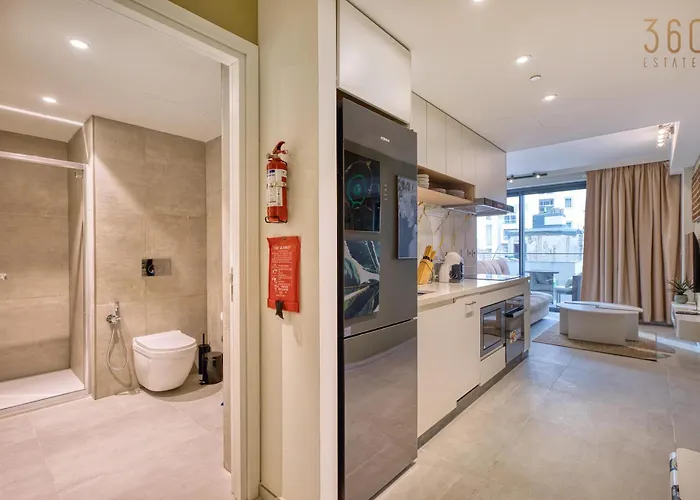 Official Mercury 2br Designer With Wifi And Ac Saint Julian's