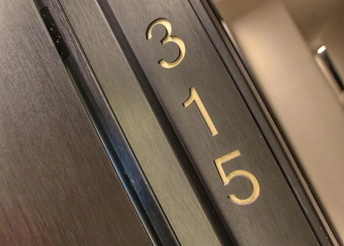 Official Mercury 2br Designer With Wifi And Ac *