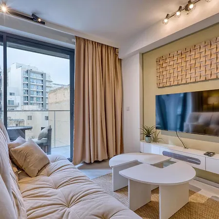 Apartment Official Mercury 2br Designer With Wifi And Ac