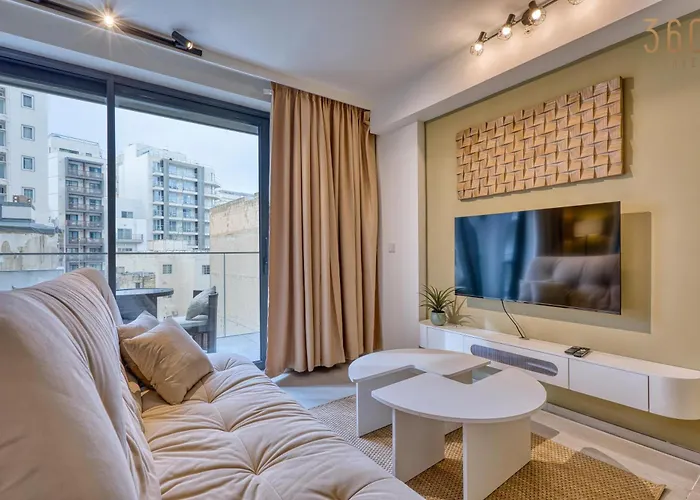 Apartment Official Mercury 2br Designer With Wifi And Ac