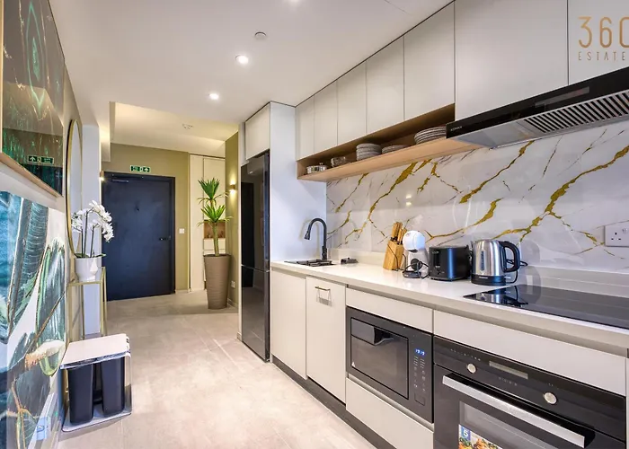 Apartament Official Mercury 2br Designer With Wifi And Ac