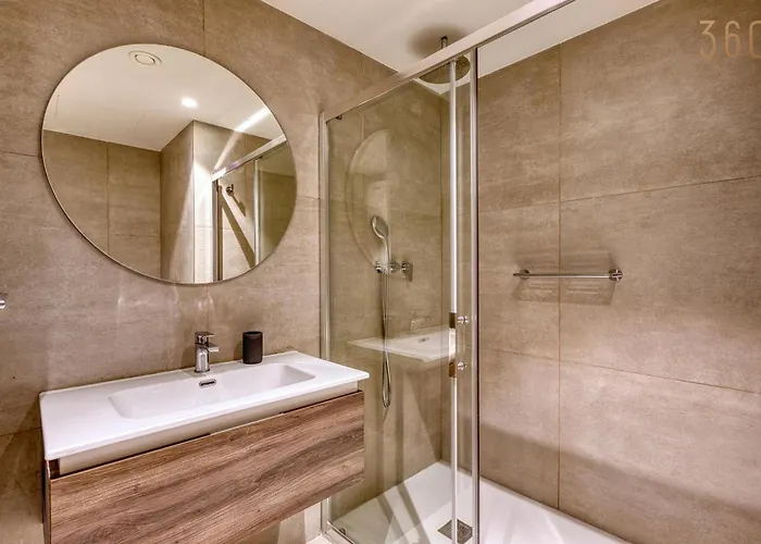 Official Mercury 2br Designer With Wifi And Ac St. Julian's