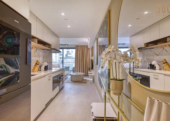 Apartment Official Mercury 2br Designer With Wifi And Ac *